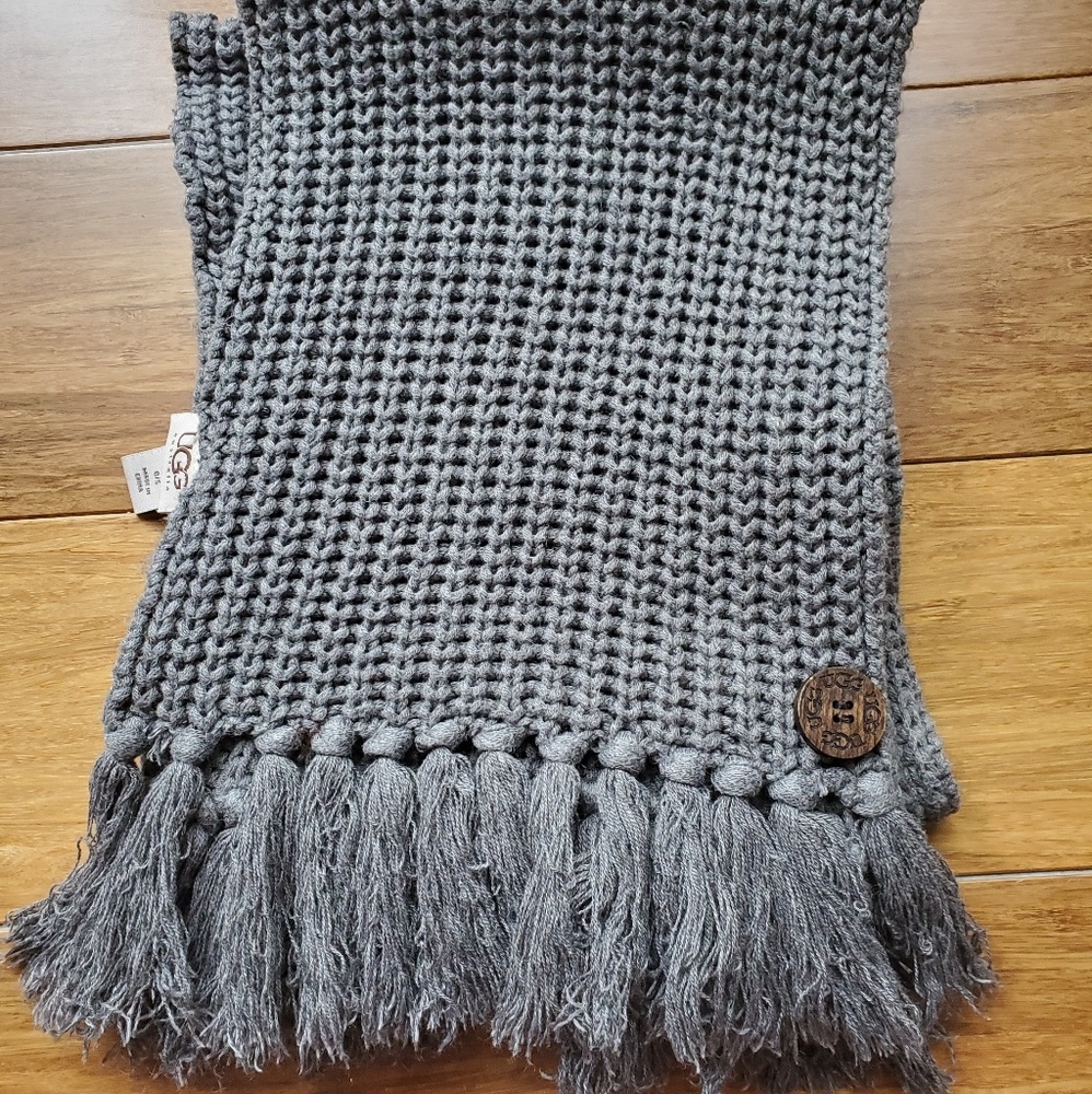 UGG Australia knit scarf GREY